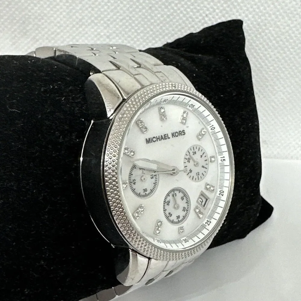 Michael Kors MK5020 Women's Silver Stainless Steel Analog Dial Wrist Watch NUL52